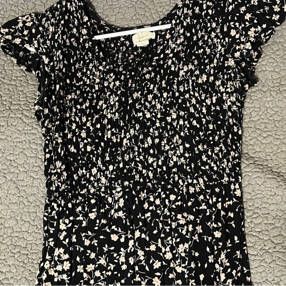 Chic Black and White Floral Women's Blouse
